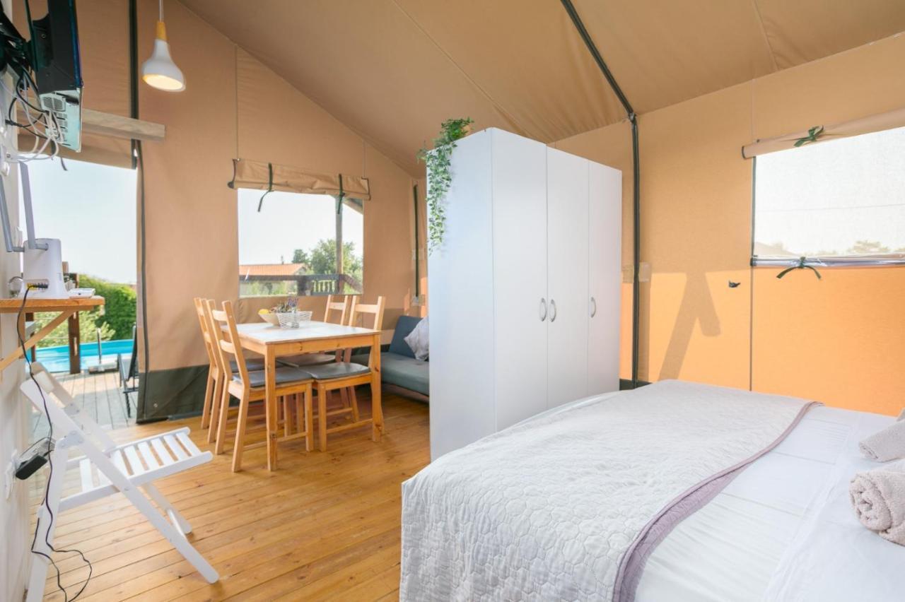 فندق Prima Insula Glamping Brusici المظهر الخارجي الصورة