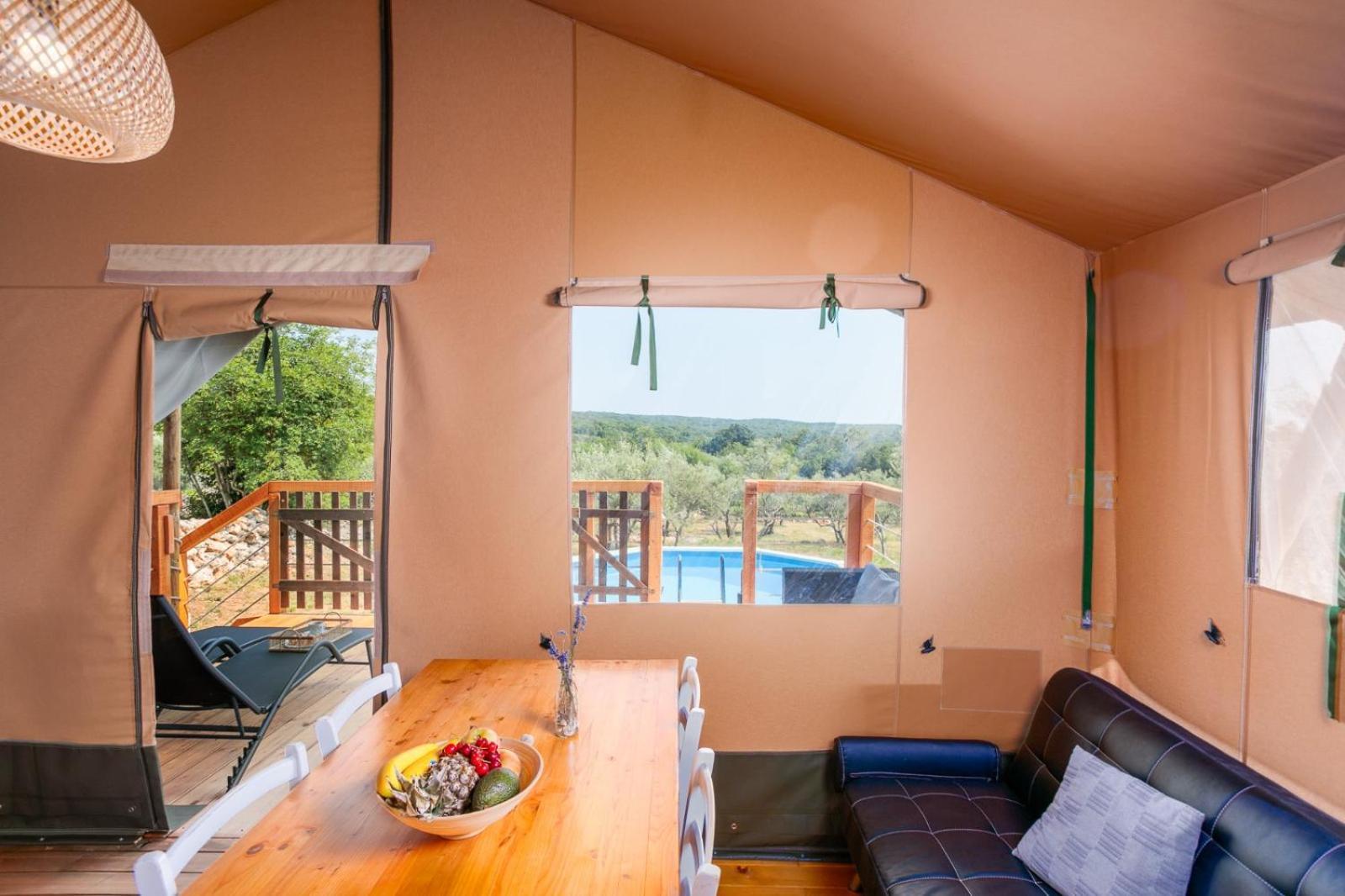 فندق Prima Insula Glamping Brusici المظهر الخارجي الصورة